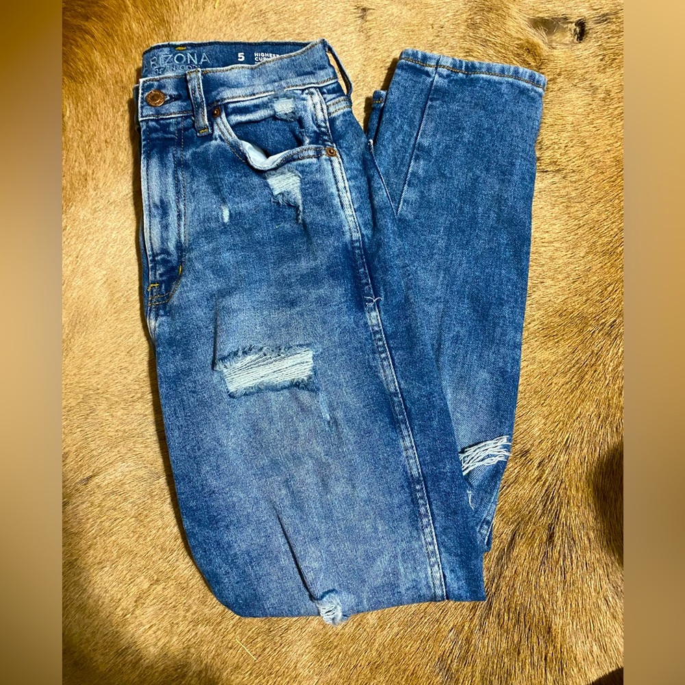 Arizona Size 5 high waisted ripped Jeans